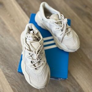 Adidas Clear Brown Ozweego